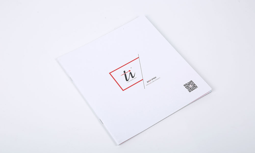 香體噴霧產(chǎn)品畫冊-體用噴霧香水宣傳冊設計-護膚噴劑產(chǎn)品畫冊設計